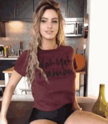 Free Shaking Tits Porn Videos (8,946)